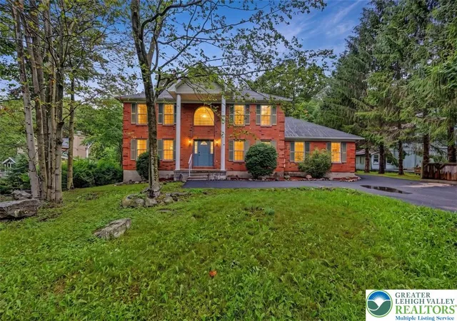 Photo 1 of Single family home for sale at 564 Cayuga Dr, Tobyhanna, PA 18466 | MLS# 780284 | Listing updated on 2026-07-27