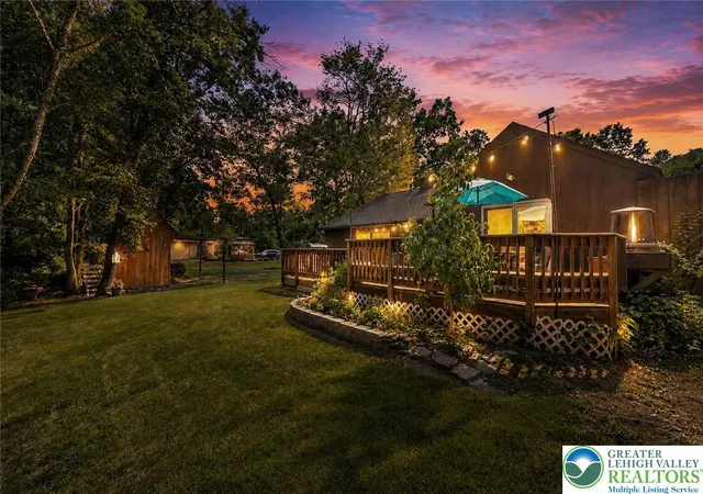 Homes for sale in Bushkill Twp, PA | 117 Whispering Acres Ln, Bushkill Twp, PA 18091 | MLS# 780922