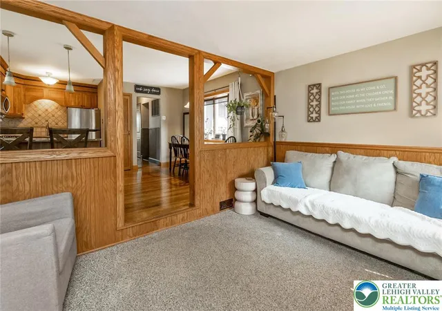 Homes for sale in Bushkill Twp, PA | 117 Whispering Acres Ln, Bushkill Twp, PA 18091 | MLS# 780922