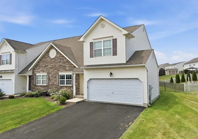 Homes for sale in Allen Twp, PA | 889 Graystone Cir, Allen Twp, PA 18067 | MLS# 780928