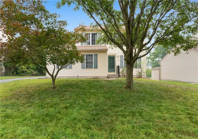 1st image of 156 Grandview Dr, Easton, PA 18045 | MLS# 780936