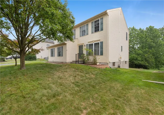 4th image of 156 Grandview Dr, Easton, PA 18045 | MLS# 780936