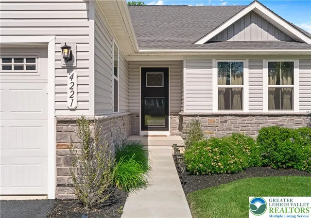 5th image of 4221 Mimosa Ln, Whitehall, PA 18052 | MLS# 780927