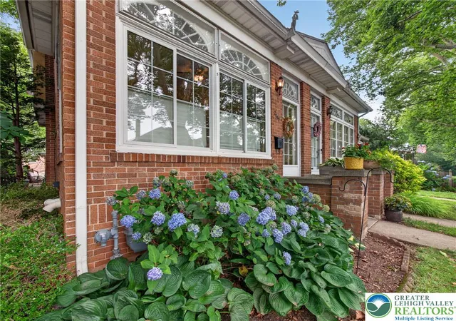 2nd image of 2445 W Allen St, Allentown, PA 18104 | MLS# 780863
