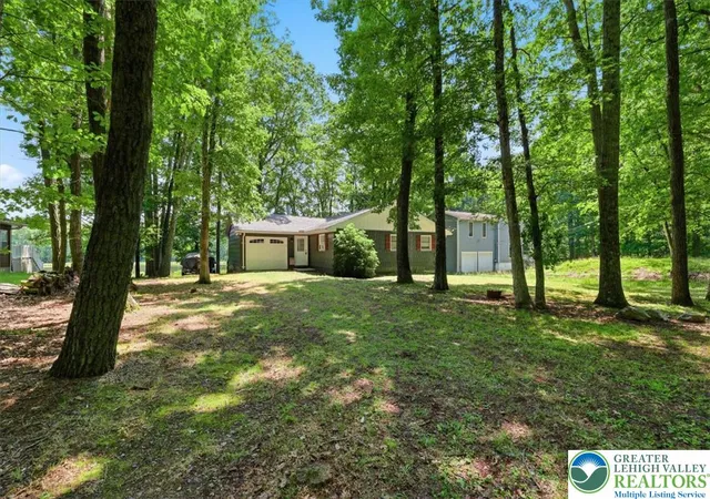 2nd image of 4203 Forest Dr, Polk Twp, PA 18058 | MLS# 780628
