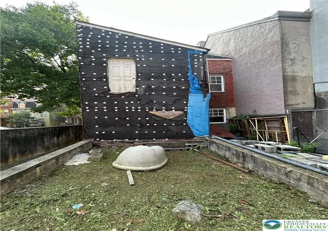 2nd image of 43 S 5th St, Easton, PA 18042 | MLS# 780968