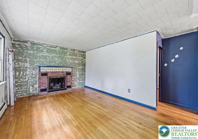 Homes for sale in Nesquehoning Boro, PA | 400 Coal St, Nesquehoning Boro, PA 18240 | MLS# 780276