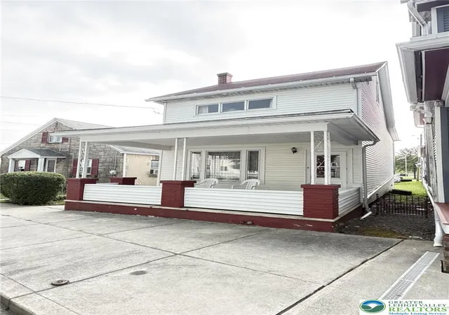 3rd image of 45 W Holland St, Summit Hill, PA 18250 | MLS# 781000