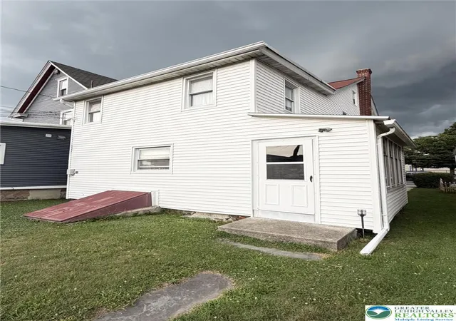 4th image of 45 W Holland St, Summit Hill, PA 18250 | MLS# 781000