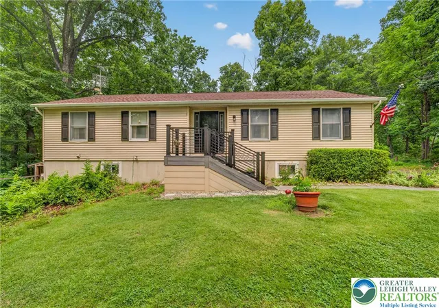 2nd image of 187 Kintner Hill Dr, Upper Black Eddy, PA 18972 | MLS# 779050