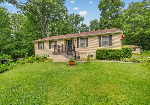 3rd image of 187 Kintner Hill Dr, Nockamixon Twp, PA 18972 | MLS# 779050