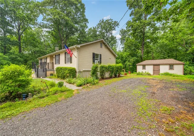 4th image of 187 Kintner Hill Dr, Nockamixon Twp, PA 18972 | MLS# 779050