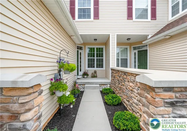 3rd image of 913 Iron Ln, Easton, PA 18040 | MLS# 780972