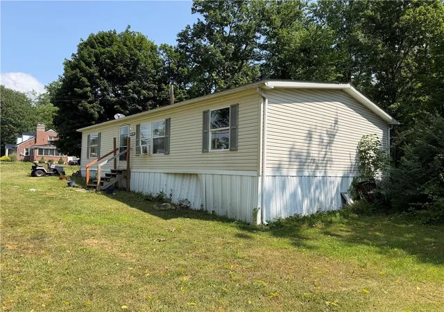 Photo 4 of Sale Pending at 4541 Main St, Slatington, PA 18080 | MLS# 781015 | Listing updated on 2026-08-03