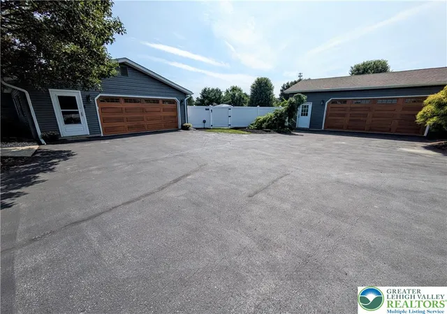 Photo 2 of Sale Pending at 317 S Hokendauqua Dr, Northampton, PA 18067 | MLS# 781034 | Listing updated on 2026-07-30