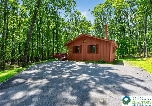 2nd image of 1137 Grand Mesa Dr, Saylorsburg, PA 18353 | MLS# 780954