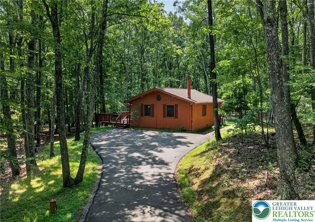 Homes for sale in Chestnuthill Twp, PA | 1137 Grand Mesa Dr, Chestnuthill Twp, PA 18353 | MLS# 780954
