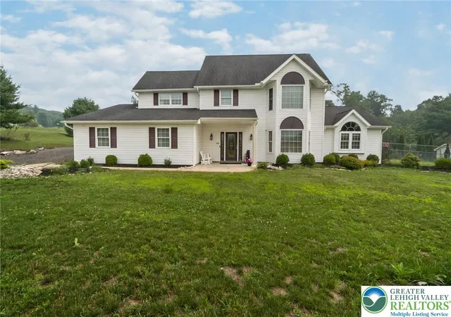 2nd image of 203 Terrace Dr, Chestnuthill Twp, PA 18353 | MLS# 781026
