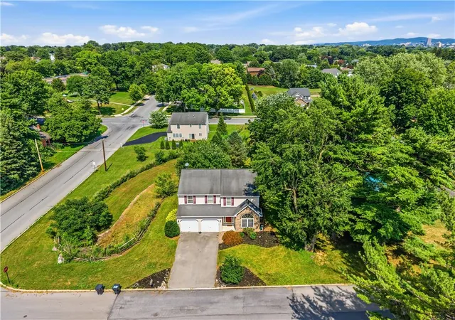 Photo 3 of Sale Pending at 1285 N Main St, Allentown, PA 18104 | MLS# 780989 | Listing updated on 2026-07-29