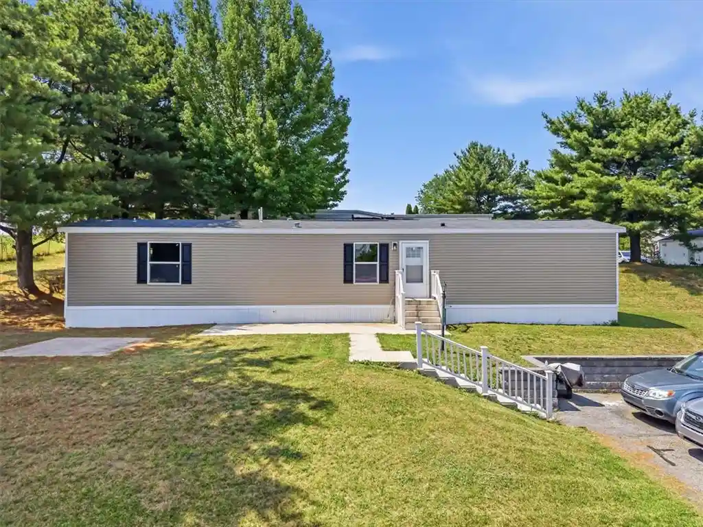 Manufactured home for sale at 6016 Ambler Ct, Slatington, PA 18080 | MLS# 778815