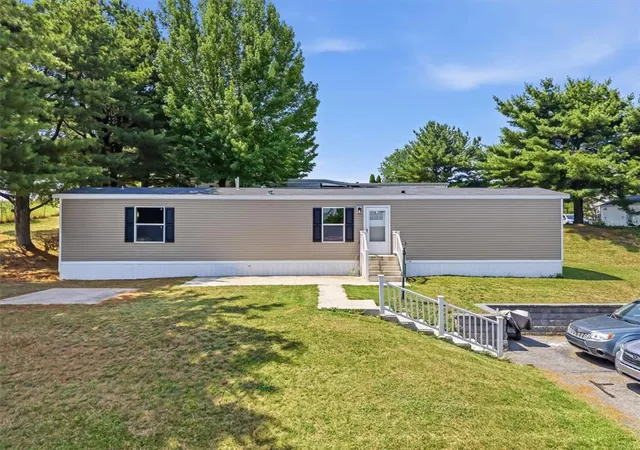 1st image of 6016 Ambler Ct, Washington Twp, PA 18080 | MLS# 778815