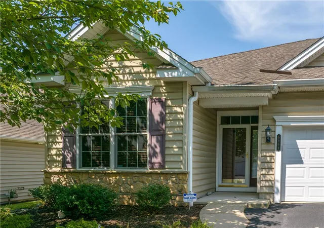 Photo 2 of Sale Pending at 6961 Constitution Dr, Bethlehem, PA 18017 | MLS# 781059 | Listing updated on 2026-07-25