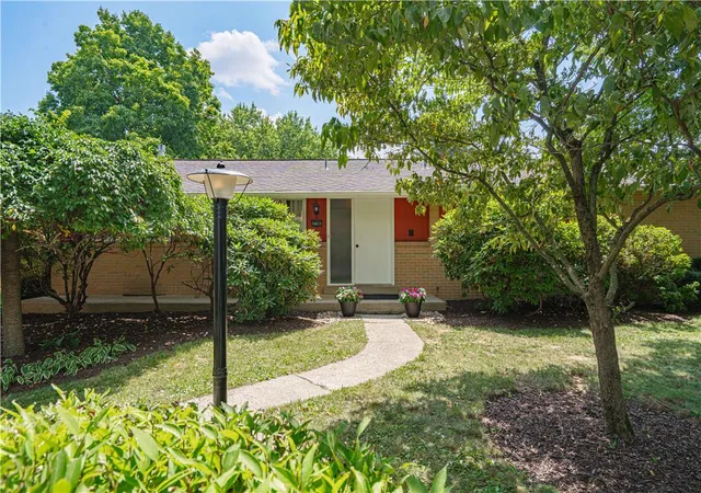 Photo 1 of Sale Pending at 1411 Chippewa Dr, Allentown, PA 18104 | MLS# 781126 | Listing updated on 2026-07-27
