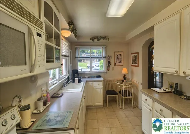 Listing Photo 4 - Condo for sale in building located at 53 E Susquehanna, Allentown, PA 18103