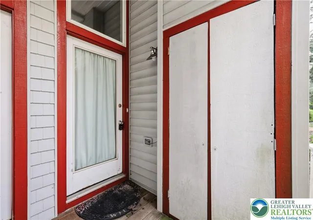 3rd image of 76 Laurelwoods Dr, Lake Harmony, PA 18624 | MLS# 781061