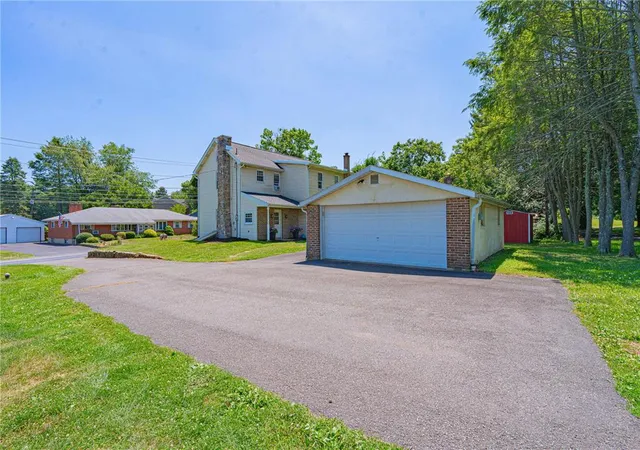 Photo 4 of Single family home for sale at 4165 E Texas Rd, Allentown, PA 18103 | MLS# 781169 | Listing updated on 2026-07-27