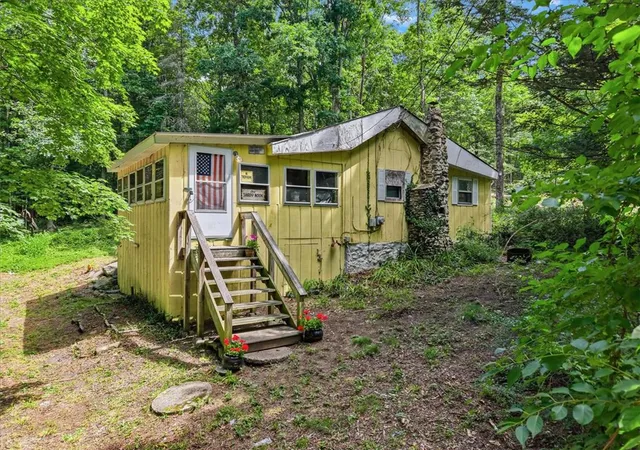 Photo 1 of Sale Pending at 193 Silverlake Rd, Dingmans Ferry, PA 18328 | MLS# 781170 | Listing updated on 2026-07-30