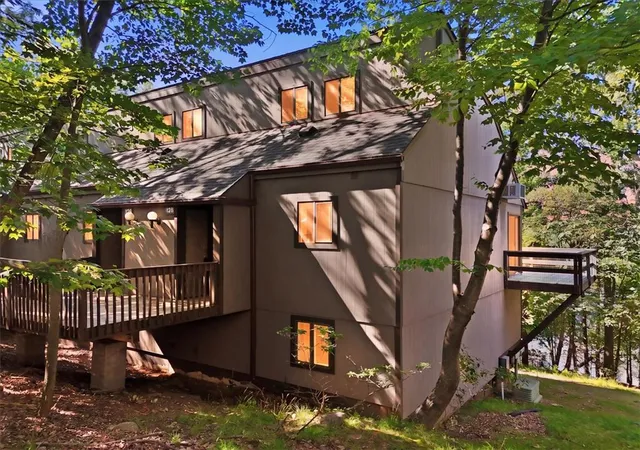 2nd image of 126 Cross Country Ln, Jackson Twp, PA 18372 | MLS# 781158