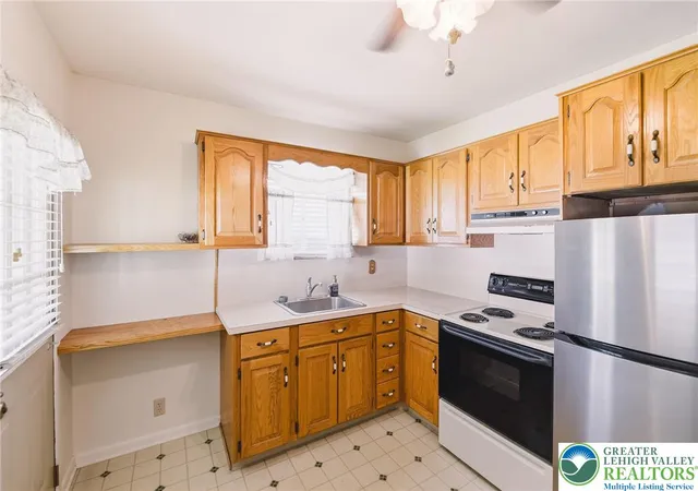 Photo 4 of Sale Pending at 1060 New Jersey Ave, Hellertown, PA 18055 | MLS# 780773 | Listing updated on 2026-07-27