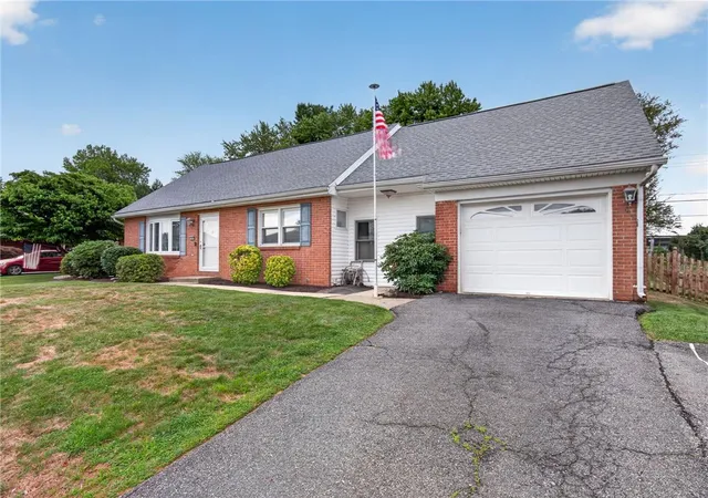 Photo 3 of Single family home for sale at 3046 Ridon Ct, Bethlehem, PA 18020 | MLS# 781295 | Listing updated on 2026-07-27