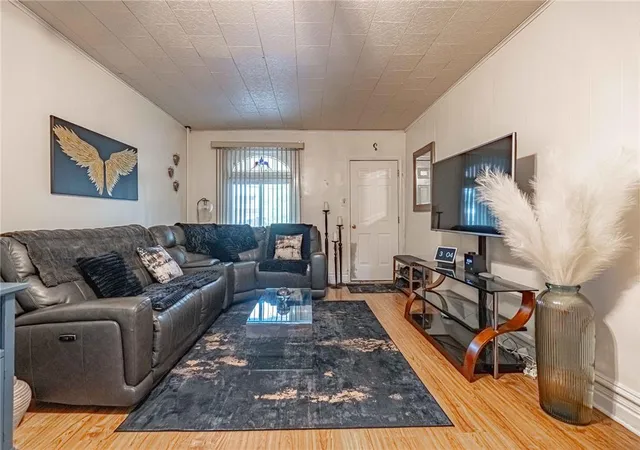 4th image of 532 N Front St, Allentown, PA 18102 | MLS# 781081
