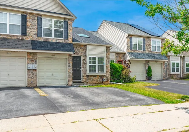 3rd image of 1040 Timberidge Ln, Lower Macungie Twp, PA 18106 | MLS# 781321