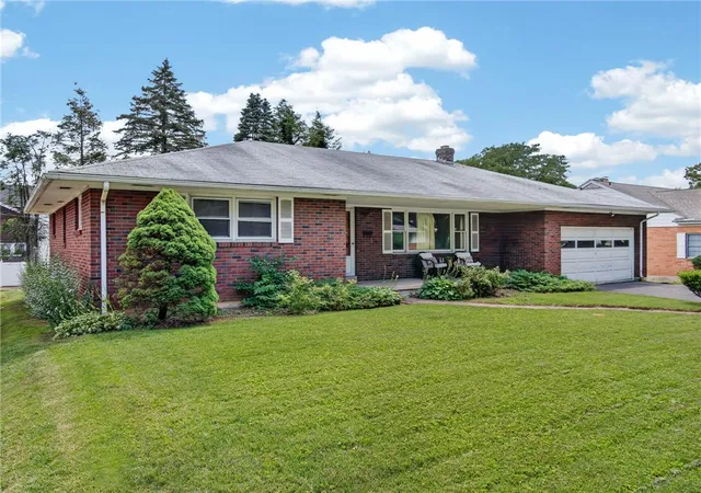 2nd image of 2110 W Pennsylvania St, Allentown, PA 18104 | MLS# 781299