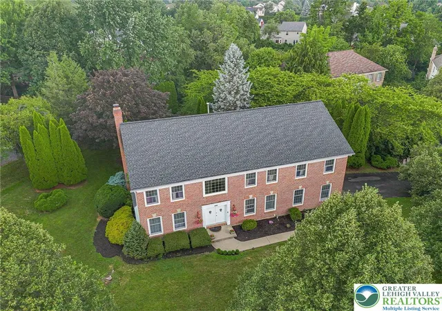 Photo 3 of Single family home for sale at 4426 Susan Dr, Bethlehem, PA 18017 | MLS# 781324 | Listing updated on 2026-08-03