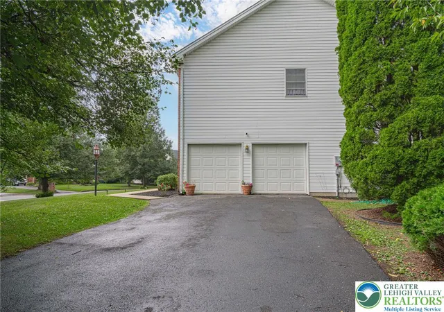 Photo 4 of Single family home for sale at 4426 Susan Dr, Bethlehem, PA 18017 | MLS# 781324 | Listing updated on 2026-08-03