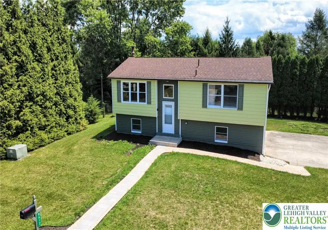 1st image of 8612 Beatrice Ln, East Allen Twp, PA 18014 | MLS# 781313