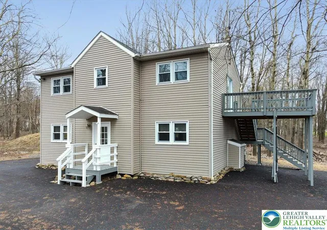 Photo 2 of Single family home for sale at 400 Cedar Dr, Long Pond, PA 18334 | MLS# 781343 | Listing updated on 2026-07-23