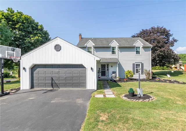 1st image of 1670 Lamplighter Dr, Macungie, PA 18062 | MLS# 781296
