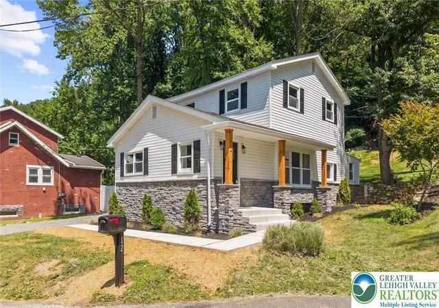 3rd image of 82 White Oak Ln, Emmaus, PA 18049 | MLS# 781386