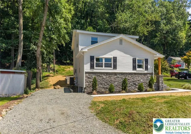 4th image of 82 White Oak Ln, Emmaus, PA 18049 | MLS# 781386