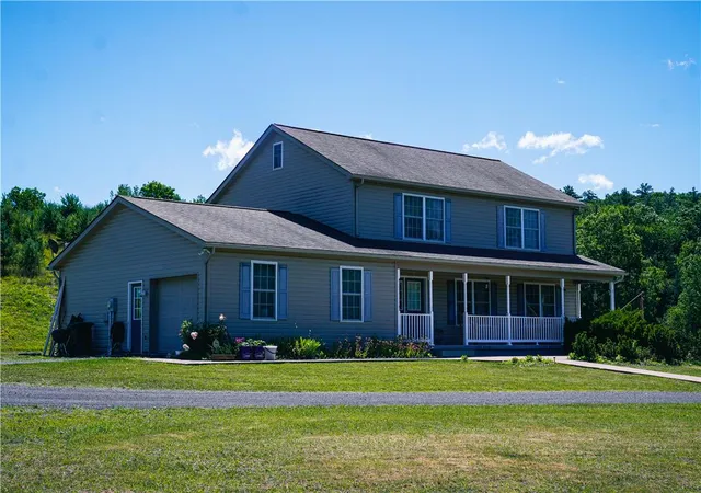 Photo 3 of Single family home for sale at 1275 Sugar Holw Rd, Saylorsburg, PA 18353 | MLS# 780632 | Listing updated on 2026-07-24