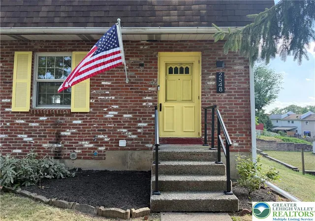 2nd image of 2548 28th St Sw, Allentown, PA 18103 | MLS# 781411