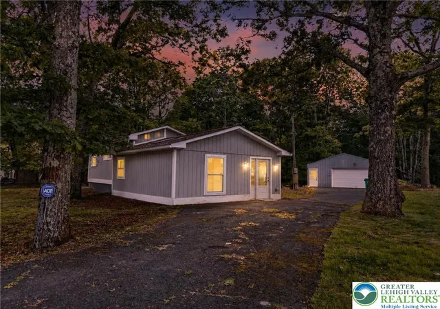 Photo 2 of Single family home for sale at 229 Pocono Blvd, Bushkill, PA 18324 | MLS# 781424 | Listing updated on 2026-07-24