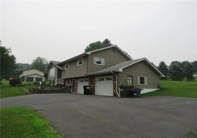 Photo 2 of Sale Pending at 508 Grove St, Honesdale, PA 18431 | MLS# 781421 | Listing updated on 2026-07-31