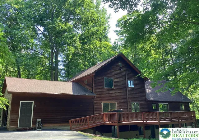 2nd image of 179 Shawnee Valley Dr, East Stroudsburg, PA 18302 | MLS# 781419