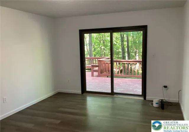 3rd image of 179 Shawnee Valley Dr, East Stroudsburg, PA 18302 | MLS# 781419